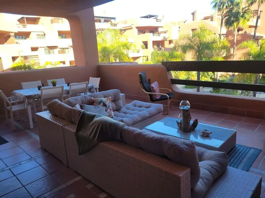 Happy Luxury Apartment - Beachside In Mar Azul, Estepona Spain