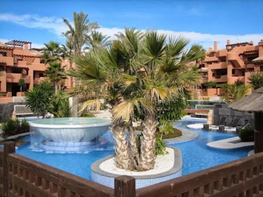 Happy Luxury Apartment - Beachside In Mar Azul, Estepona Spain