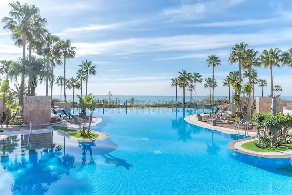 Happy Luxury Apartment - Beachside In Mar Azul, Estepona 0*,  Spain